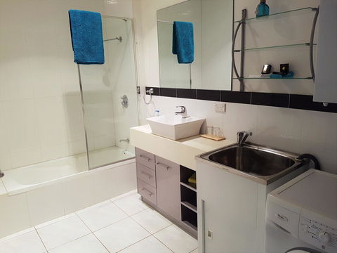 Sutton's Beach Unit - Port Augusta Accommodation 18