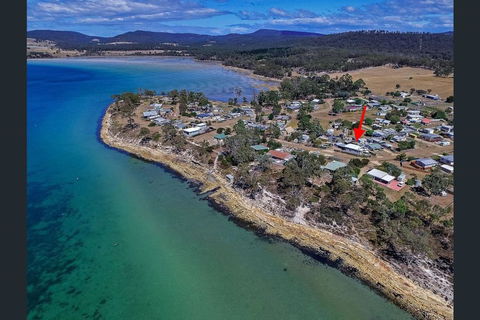Weston Farm Seaside Stay - Port Augusta Accommodation 0