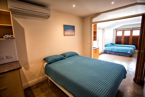 WHARF COTTAGE - Port Augusta Accommodation 2