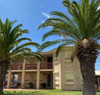 Whispering Palms - Port Augusta Accommodation