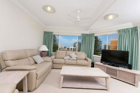 Whitesands, Unit 402, 34-38 North Street - Port Augusta Accommodation 2