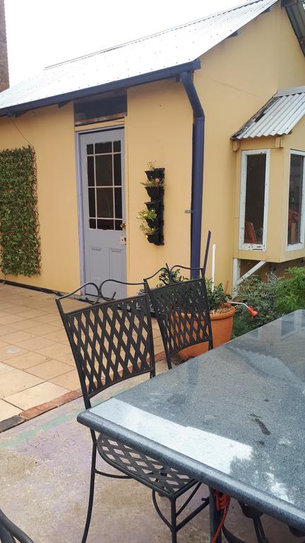 Willowgate Hall Luxury Hosted B&B - Port Augusta Accommodation 2