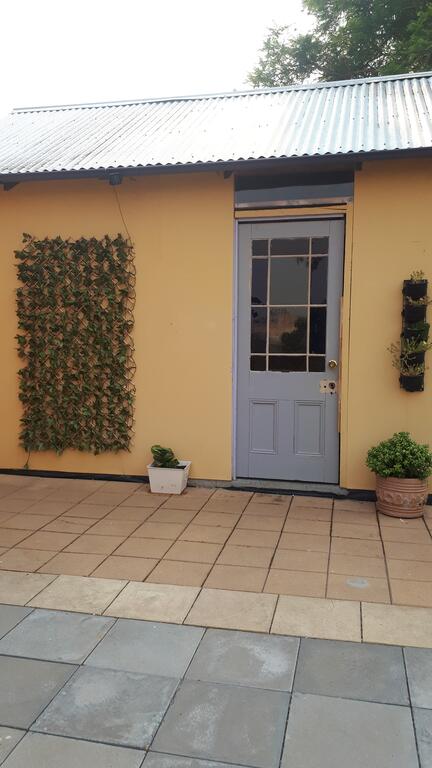 Willowgate Hall Luxury Hosted B&B - Port Augusta Accommodation 1