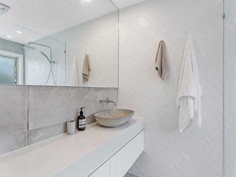 Wirragulla, 10 Marty Avenue - Stylish Modern House With Ducted Air Con & WIFI - Port Augusta Accommodation 1