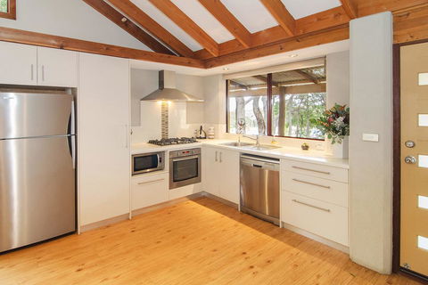 Woodstone Grass Tree Cottage - Port Augusta Accommodation 1