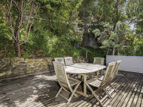 Wye View Architecturally Designed Stunning Views - Port Augusta Accommodation 3