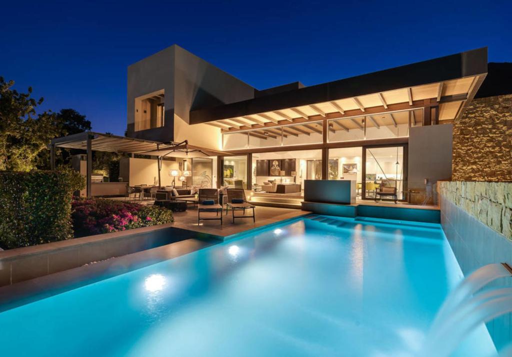 Kawana Waters QLD Port Augusta Accommodation