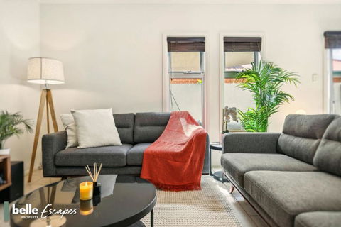 3 BR Townhouse Near Airport-City-Beach - Port Augusta Accommodation 2