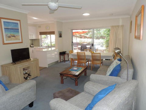 Adriana 3 Unit With A Backyard - Port Augusta Accommodation 2
