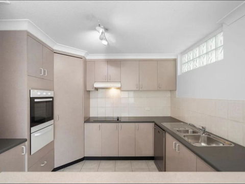 A 3 Bedders Close To Everything - Port Augusta Accommodation 3