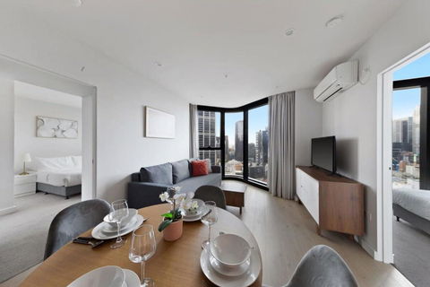 A Chic 2BR Apt Near Melbourne CBD W FREE Parking - Port Augusta Accommodation 4