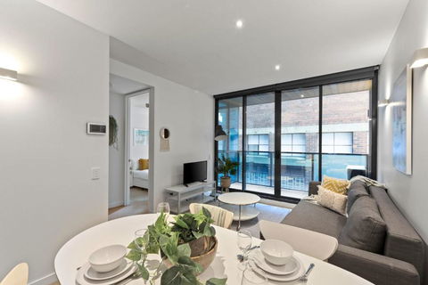 A Chic & Comfy 2BR Apt Near Federation Square - Port Augusta Accommodation 4