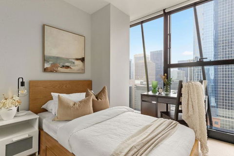 A Chic & Comfy 2BR Apt On Collins With City Views - Port Augusta Accommodation 4