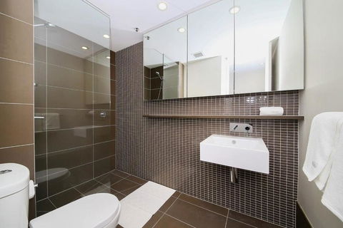 A Comfy Albert Park Apt Next To Grand Prix Circuit - Port Augusta Accommodation 4