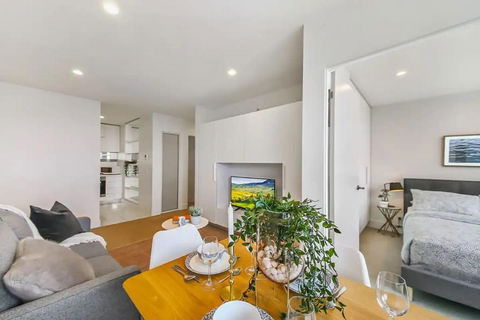 A Stylish & Modern 2BR Apartment Fantastic Views - Port Augusta Accommodation 4