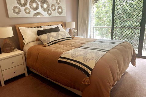 A Touch Of Lux In The Redlands! - Port Augusta Accommodation 1