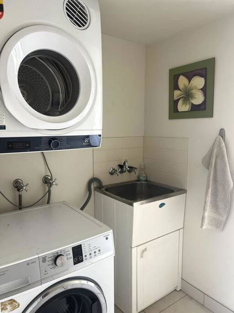 A Touch Of Lux In The Redlands! - Port Augusta Accommodation 2