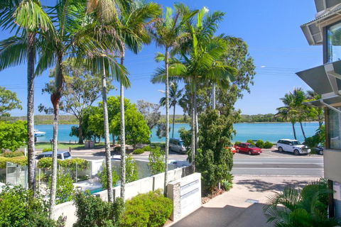 Aarons Luxury Retreat - Port Augusta Accommodation 0