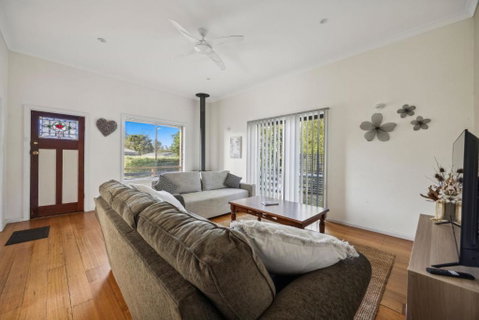 Abbott Abode - Port Augusta Accommodation 3