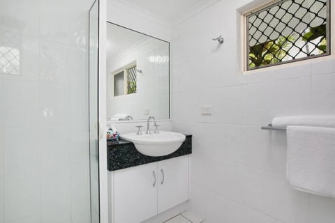 Absolute Beachfront Apartment - Port Augusta Accommodation 3