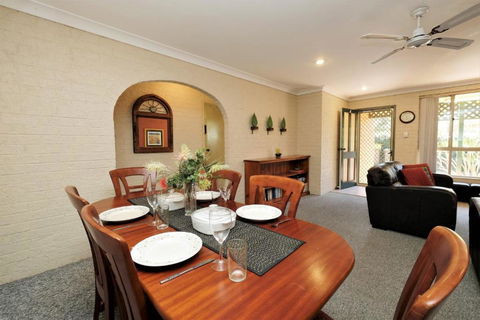 Acacia - Port Augusta Accommodation 1
