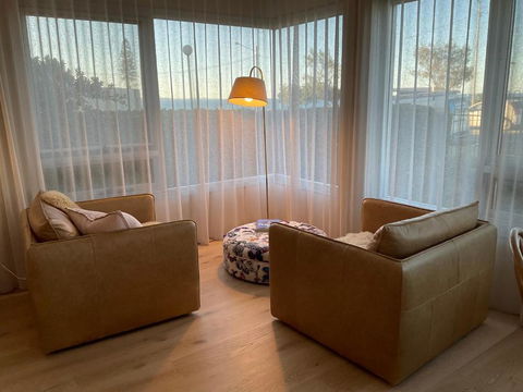 Alex Beachfront Views - Port Augusta Accommodation 1