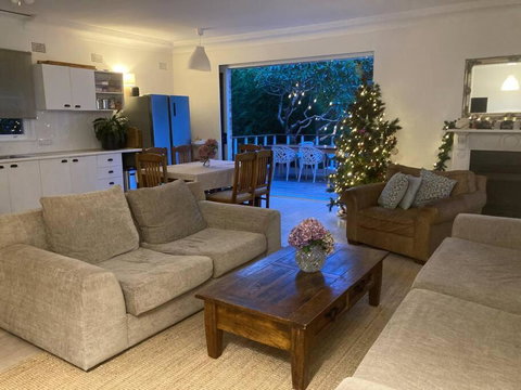 Alkira House Freshwater Beach 5 Mins To Manly - Port Augusta Accommodation 2