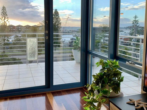 Amazing Beachfront & City Views 2 Bed 2 Bathroom - Port Augusta Accommodation 4
