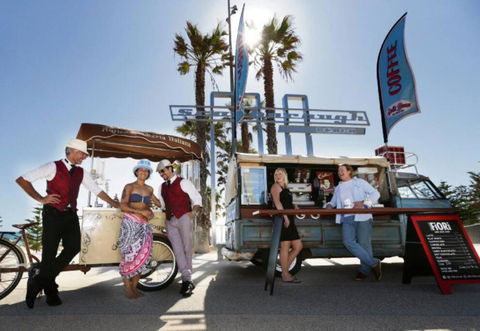 Amazing Outdoor Living With Pizza Oven - Port Augusta Accommodation 3
