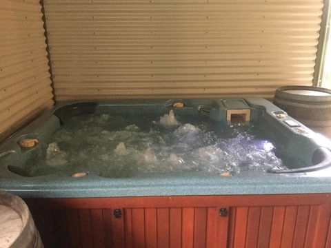 Angaston By The Winter Creek - Port Augusta Accommodation 2