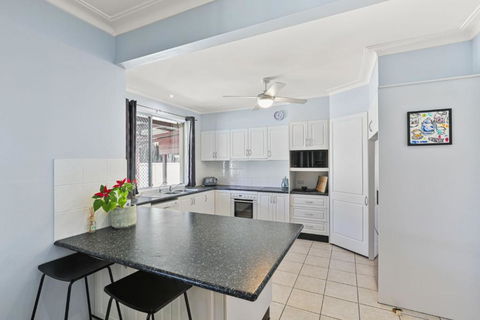 Anzac Cottage - Port Augusta Accommodation 3