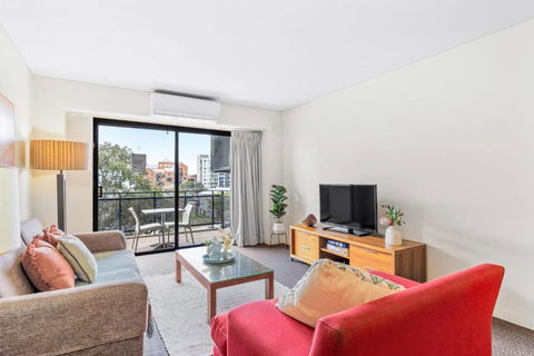Apartment With City Views In East Perth - Port Augusta Accommodation 0