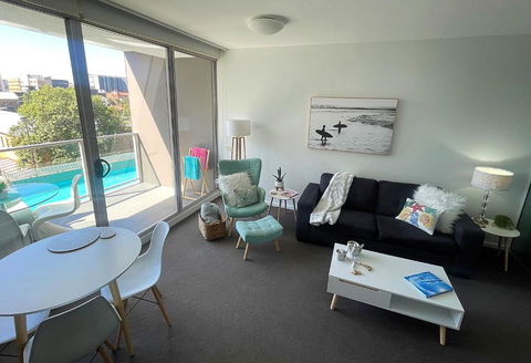 AQUA 306 POOLSIDE Luxury Apartment , Honeysuckle, NEWCASTLE FREE Parking - Port Augusta Accommodation 4