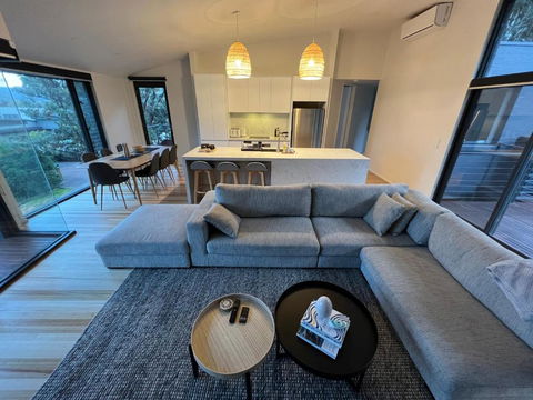 Architect Designed 4 Bedroom With Ocean Views From Every Room - Port Augusta Accommodation 4