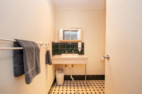 Ardrossan Hotel Motel - Port Augusta Accommodation 4