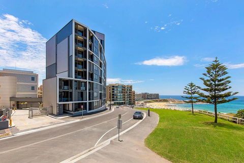 Astra Apartments Newcastle Beach - Port Augusta Accommodation 0