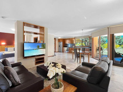 Aurora Cottages - Six Seasons - Port Augusta Accommodation 0