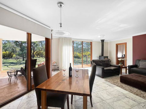 Aurora Cottages - Six Seasons - Port Augusta Accommodation 1