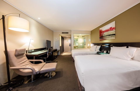 Hilton Cairns - Port Augusta Accommodation 11