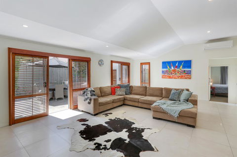 The Shack Noosa - Port Augusta Accommodation 2