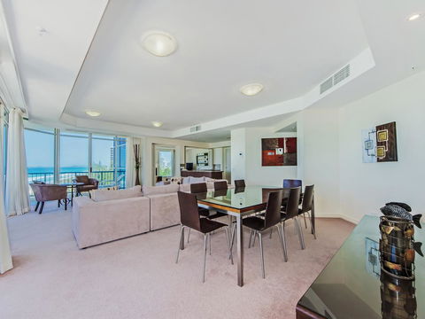 Oceana On Broadbeach - Port Augusta Accommodation 7