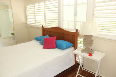 Daggoombah Holiday Home Magnetic Island - Port Augusta Accommodation 11