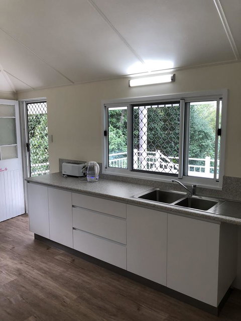 Daggoombah Holiday Home Magnetic Island - Port Augusta Accommodation 3