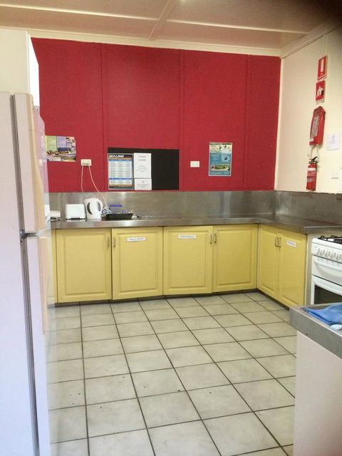 Arcadia Beach Guest House And Car Hire - Port Augusta Accommodation 5