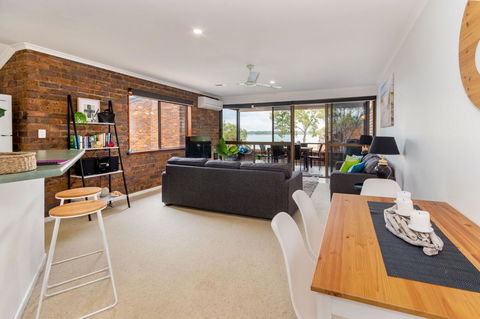 Spacious Family Unit With Incredible Views. - Port Augusta Accommodation 12