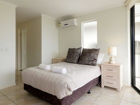 Mooloomba Five - Port Augusta Accommodation 16
