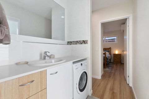 Day Dreaming - Port Augusta Accommodation 2