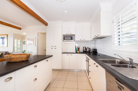 Seychelles Up - Port Augusta Accommodation 11