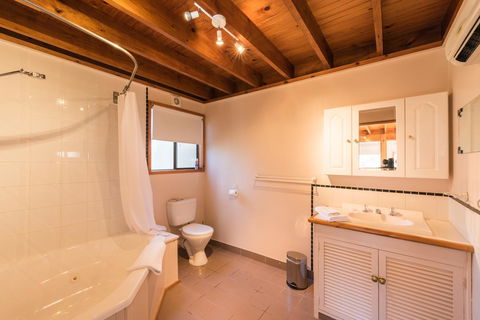 Parnella Adventure Bay, Bruny Island - Port Augusta Accommodation 9