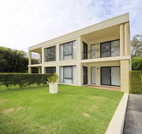 'Bagnall Views' 2/161 Government Rd - Stylish  modern duplex across the road to the waters edge - Port Augusta Accommodation